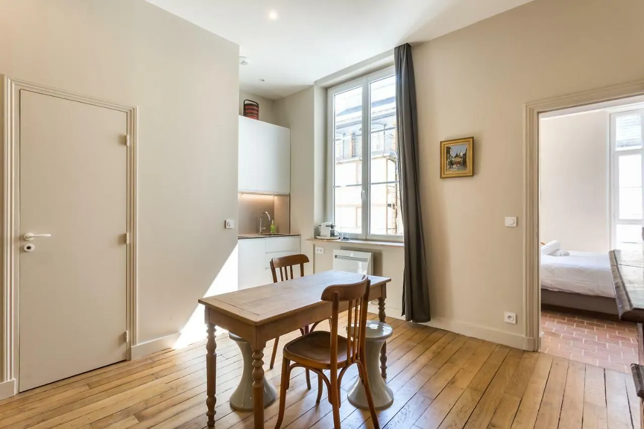 Welkeys - Richelieu Apartment Paris